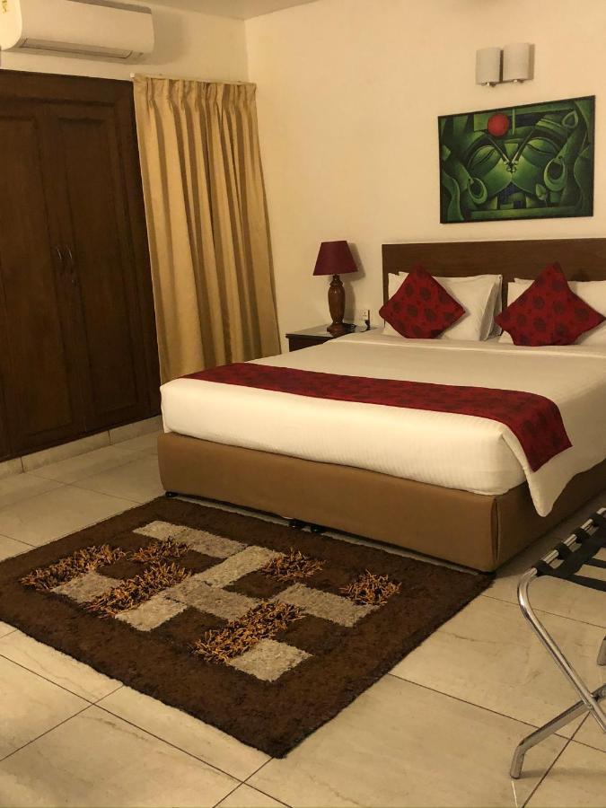 The Neem Bed & Breakfast นิวเดลี ภายนอก รูปภาพ