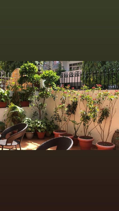 The Neem Bed & Breakfast นิวเดลี ภายนอก รูปภาพ
