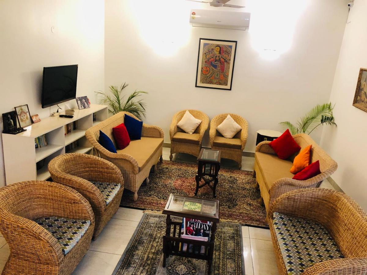 The Neem Bed & Breakfast นิวเดลี ภายนอก รูปภาพ